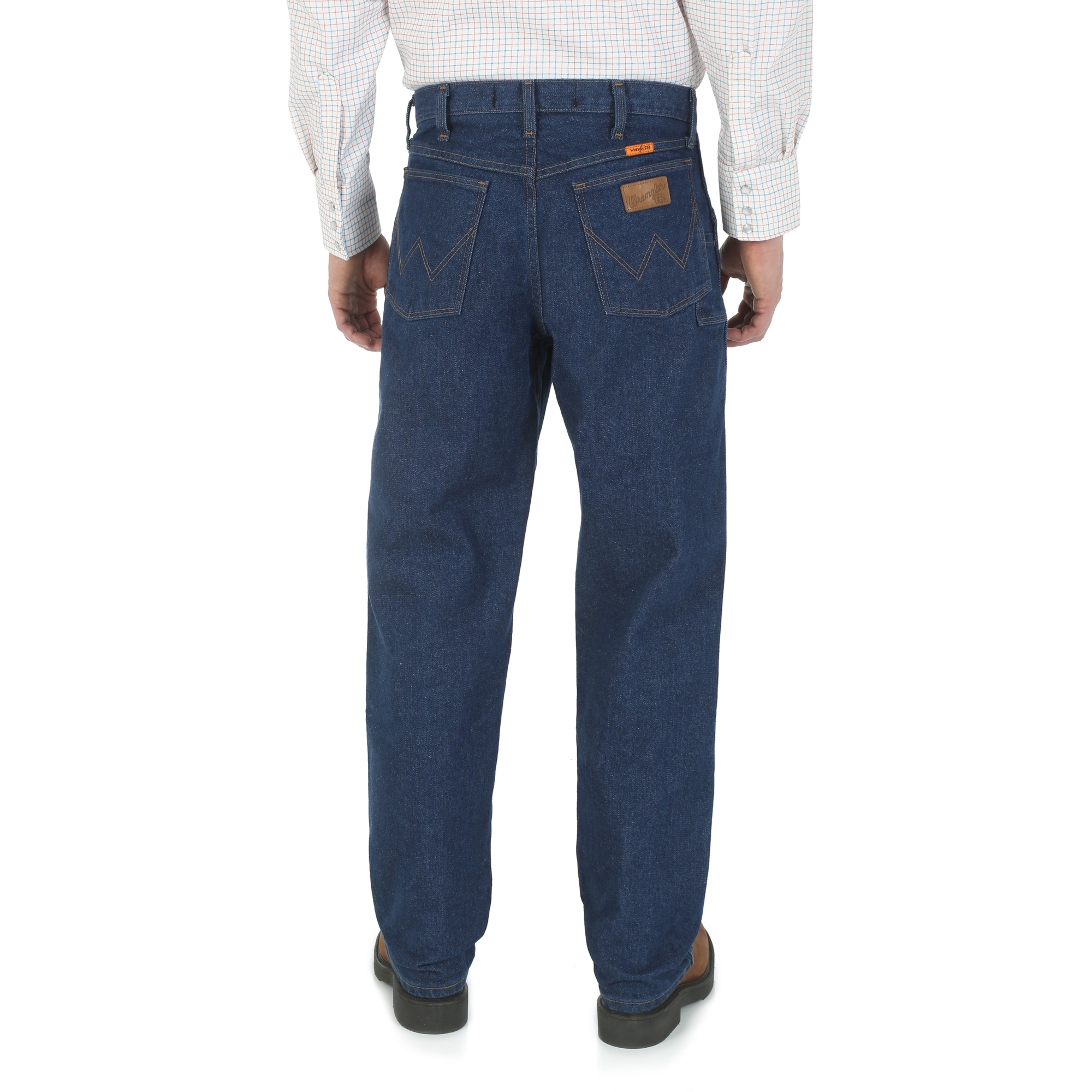 wrangler 31 relaxed fit jeans